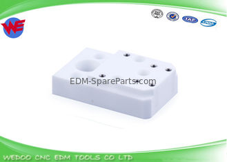 Baje el color blanco CH304 de la placa de cerámica del aislador de las piezas de la máquina de Chmer EDM