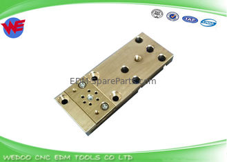 DCH9400 Piezas EDM X055C630G54 Porta-matriz inferior Mitsubishi DBG4900 X262D527H01