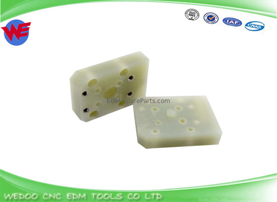 F322 Placa de aislamiento del bloque de chorro inferior Fanuc EDM Partes 56x40x13 A290-8119-X764