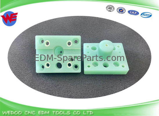 A290-8130-X763 Fanuc aislador EDM piezas de chorro inferior bloque 54*43*10*26MM serie a-B