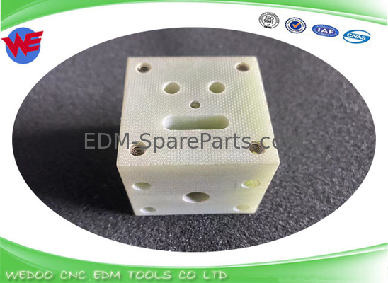 A290-8101-X509 Placa de aislamiento superior Fanuc EDM Partes de la serie A-C 40*40*34