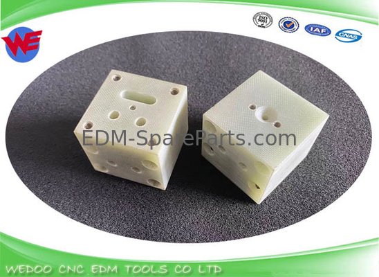A290-8101-X509 Placa de aislamiento superior Fanuc EDM Partes de la serie A-C 40*40*34