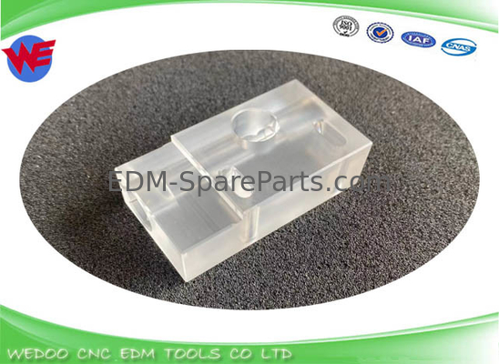 A290-8119-X393 Bloque de conducción de alambre de alimentación policarbonato 33.5*21*62 Para piezas de Fanuc EDM