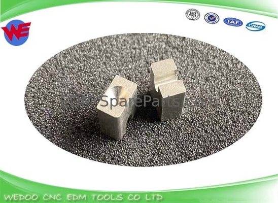 A290-8120-Z782 ELECTRÓDIO TENIDOR FANUC EDM piezas de repuesto 10*10*6mm